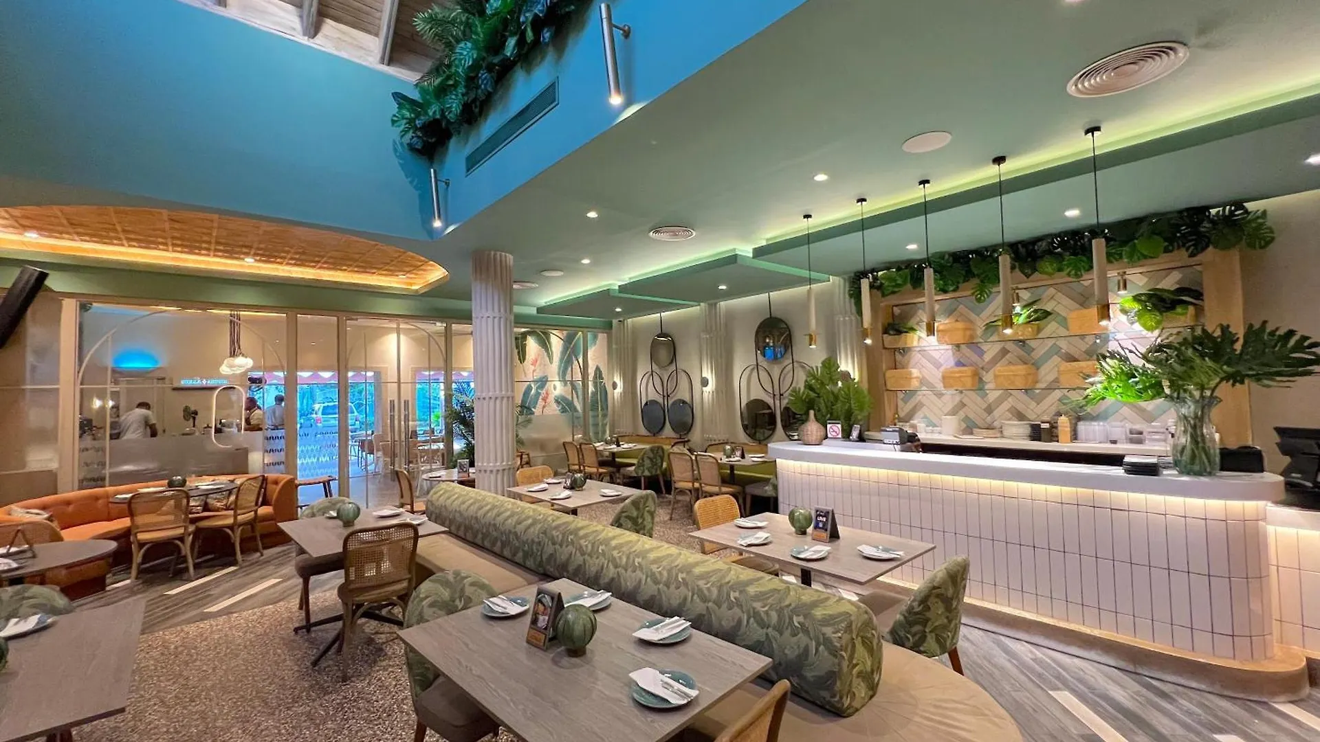 Vacation Suites With Rooftop Pool, Spa, Restaurants - Playa Los Corales Punta Cana Dominican Republic