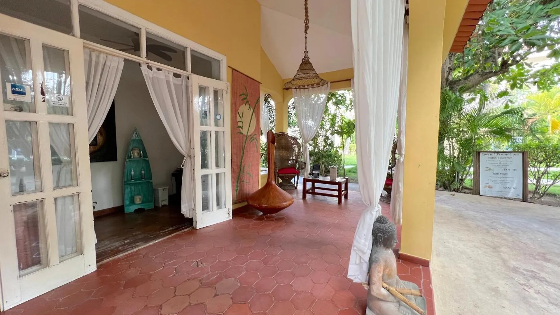 Szálloda Vacation Suites With Rooftop Pool, Spa, Restaurants - Playa Los Corales Punta Cana